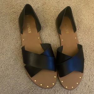 Dunes Sandals Size 7 1/2
